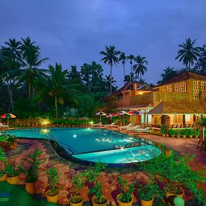 Beach And Lake Ayurvedic Resort, Kovalam